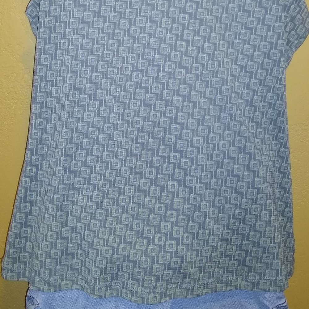 Axcess Sleeveless Top EUC - Picture 6 of 9